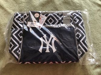 NY Yankees cooler bag