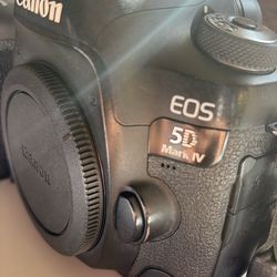 EOS 5D Mark IV