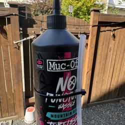 Muc-Off Tubeless Sealant – 1 Liter (Used ~30%) 