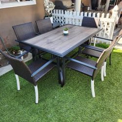 New Assembled Patio Set/ Outdoor Furniture Dining Table And Chairs 