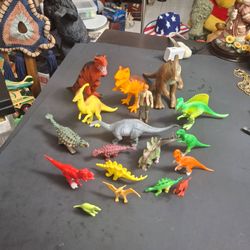 Lot Of 18 Dinosaur Toys Incl: Jurassic Park Dr Sarah Harding, T-Rex, Stegosaurus, Triceratops, Pterodactyl & Others