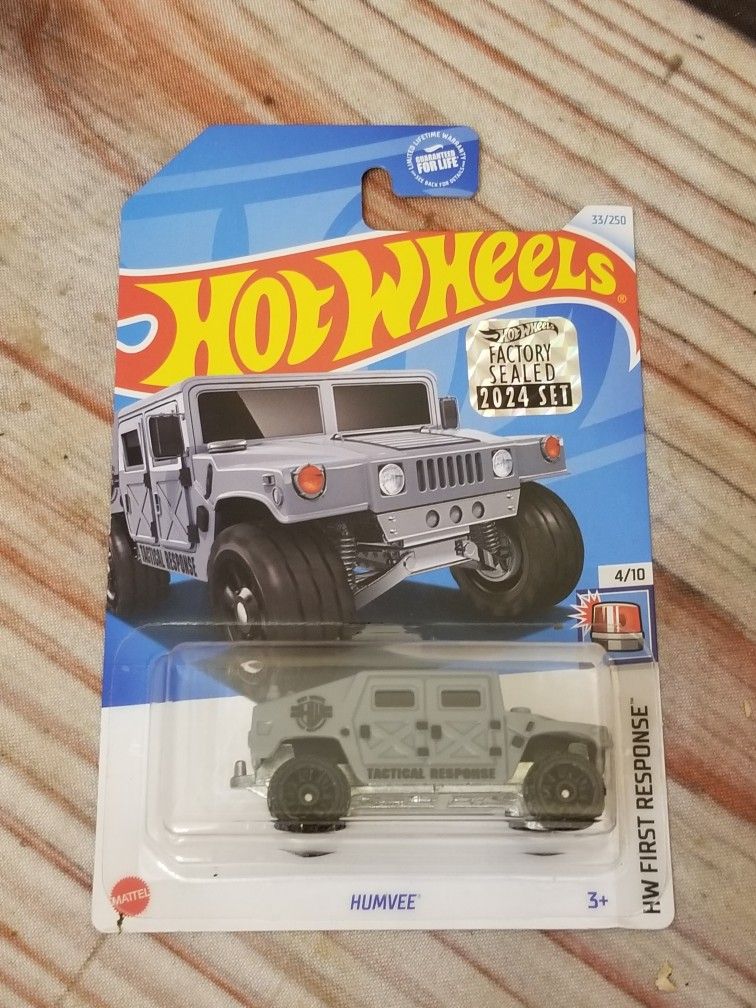 Hummer , Tank , Garbage Truck Hot Wheels