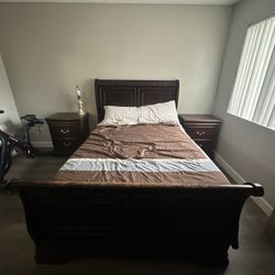 Full Size Bedroom Set - Solid Wood 