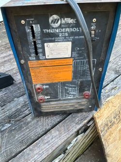 Miller Thunderbolt 225 AC Arc Welder