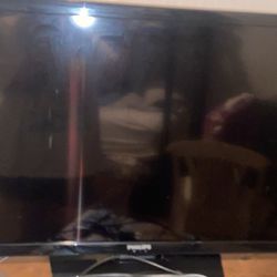 phillips 30 in flat screen with roku connection and remote