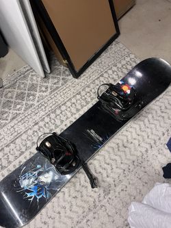 Used Men’s Never Summer Snowboard