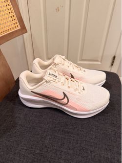 Nike Women’s Running Shoes (Size 10.5)