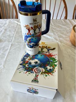 40oz Stanley Quencher tumbler  FIFA featuring 2026 World Cup mascot artwork.