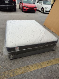 NEW MATTRESS FULL SIZE PLUSH WITH BOX SPRING