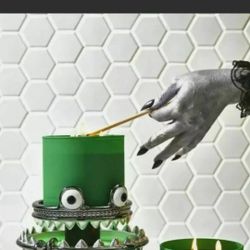 Bath and Body Monster candle holder