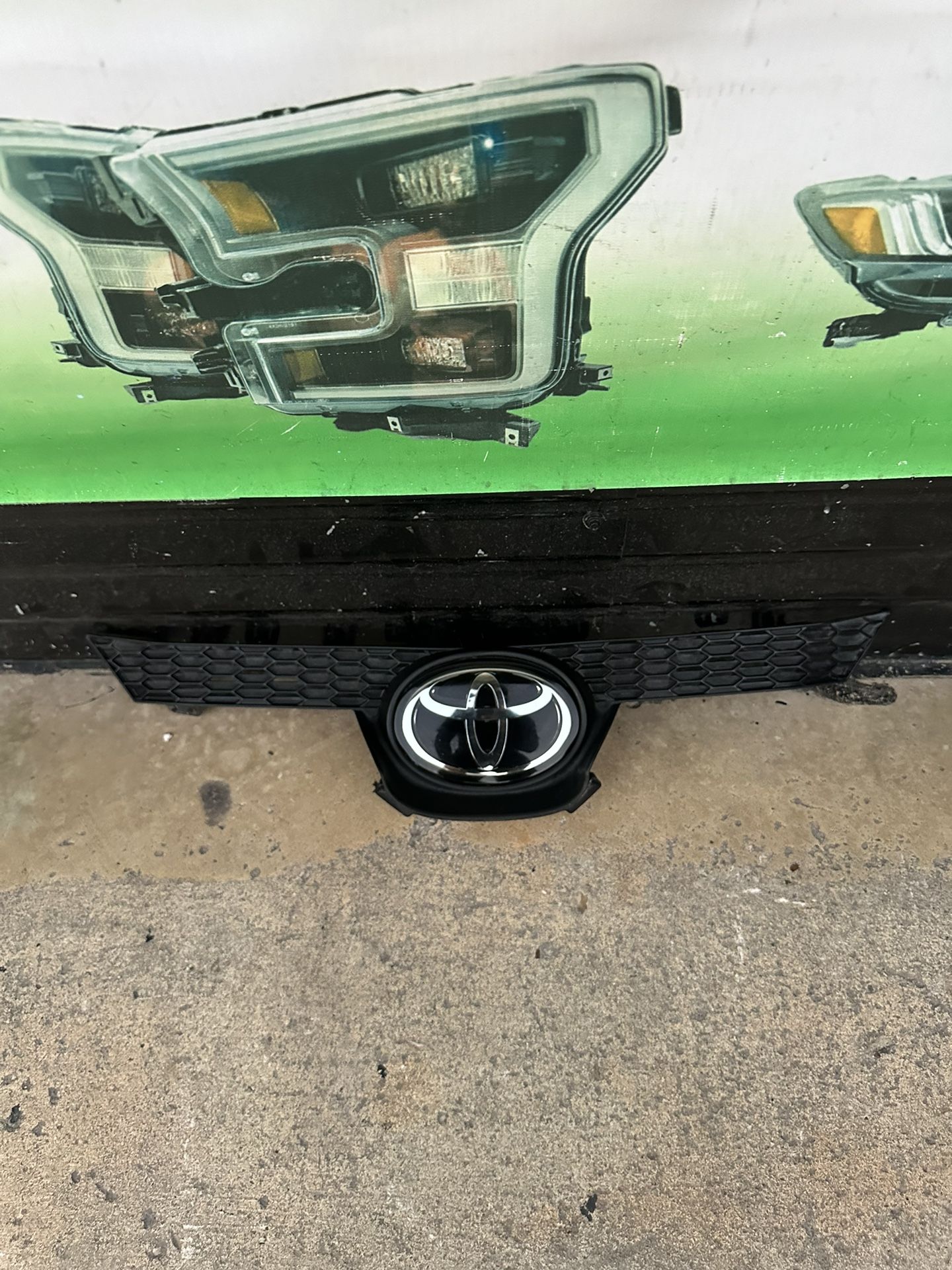 2023-2025 Toyota Corolla Grille W/Radar Oem