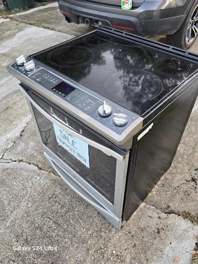 Whirlpool Range WEE730H0DS0