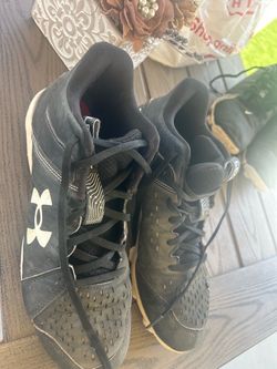 Under Armour Black Mid-Top Cleats