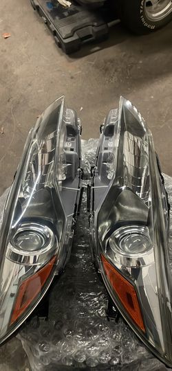 2017 Toyota Camry Headlights