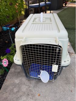 Pet Kennel (Crate)