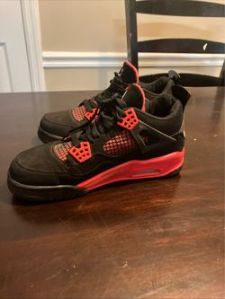 Jordan’s size 7  these are 600$ shoes