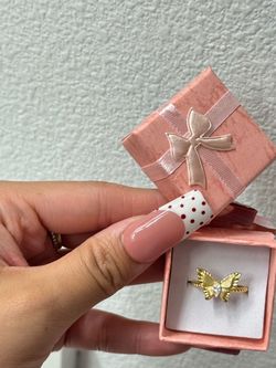 Butterfly ring