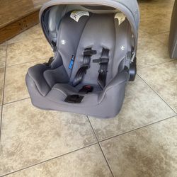 Nuna Pipa Car Seat 