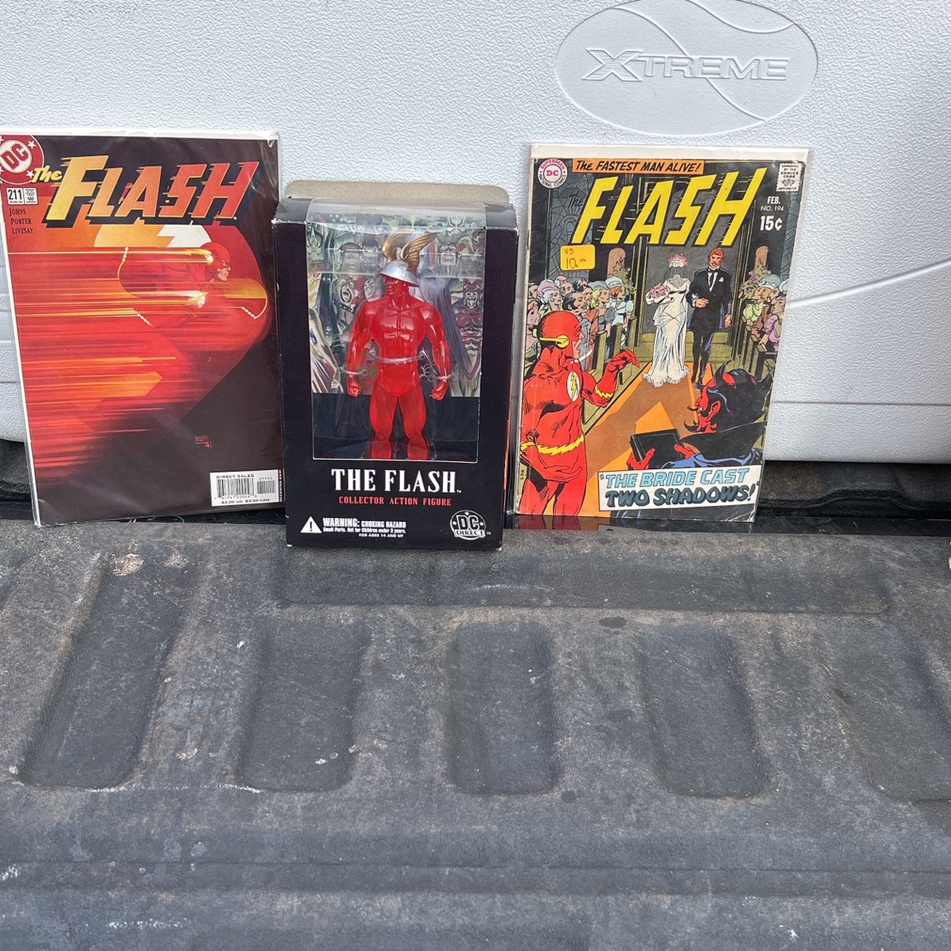 Flash Comics And Collectors Action Figure Set