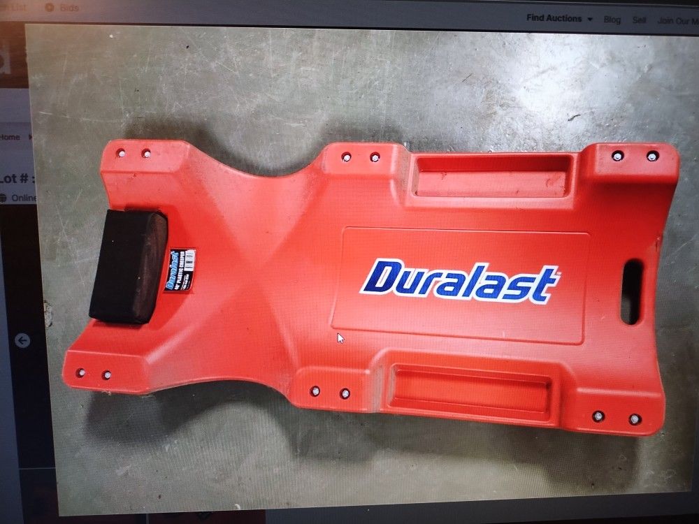 DURALAST 40" MECHANIC CREEPER. MARTINSVILLE