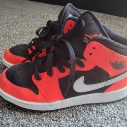 Air Force Jordan's 4y