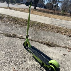 Electric scooter 