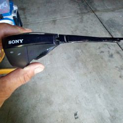 Sony 3D Glasses Paid 180 One Year Ago Don't Need Them Asking 50.00