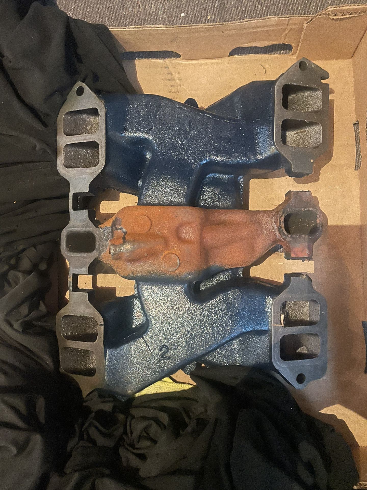 Cadillac  Manifold 