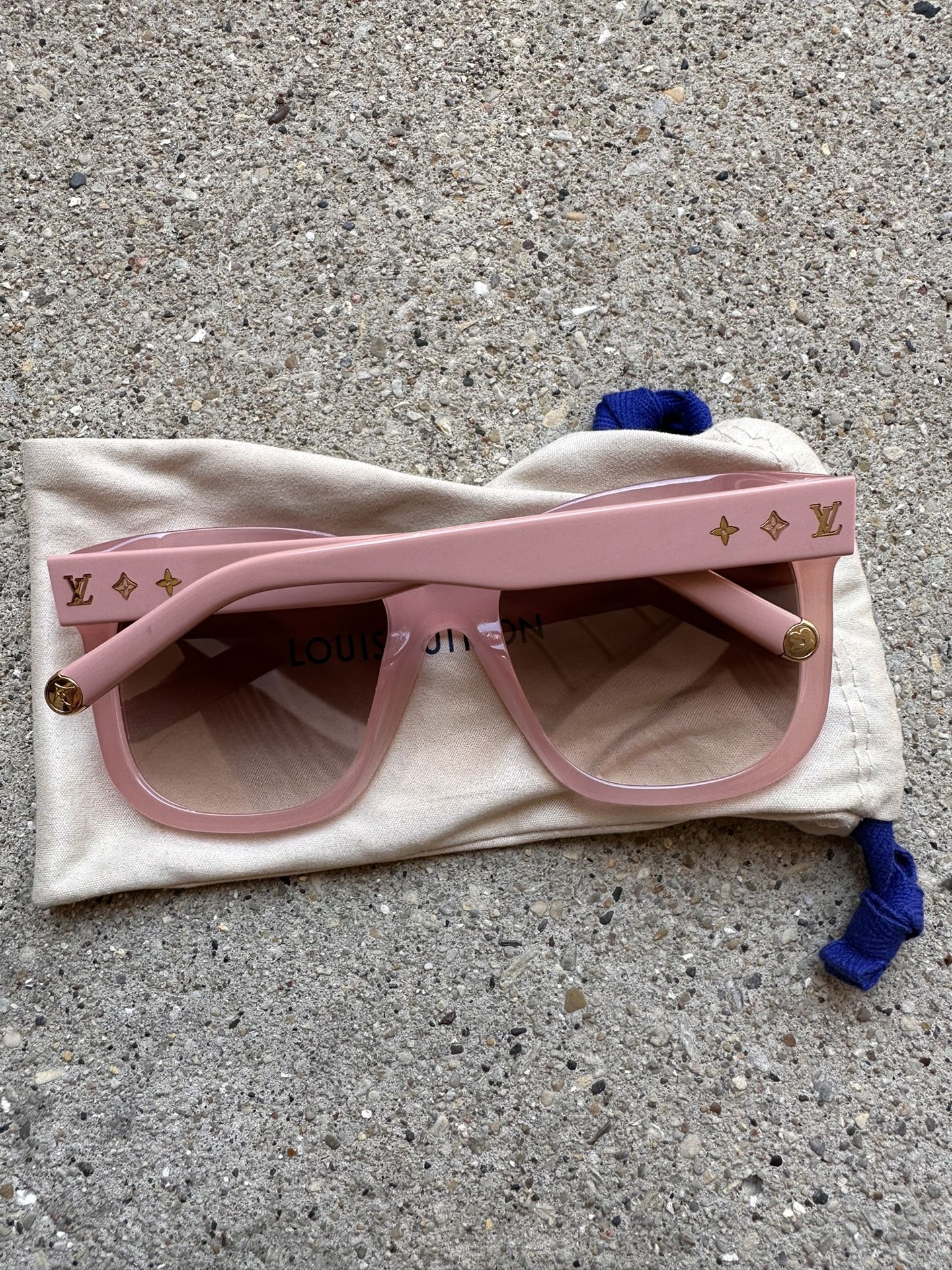 Louis Vuitton Sunglasses, Beige, Women for Sale in Glendale
