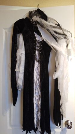 Halloween costume - vampire bride