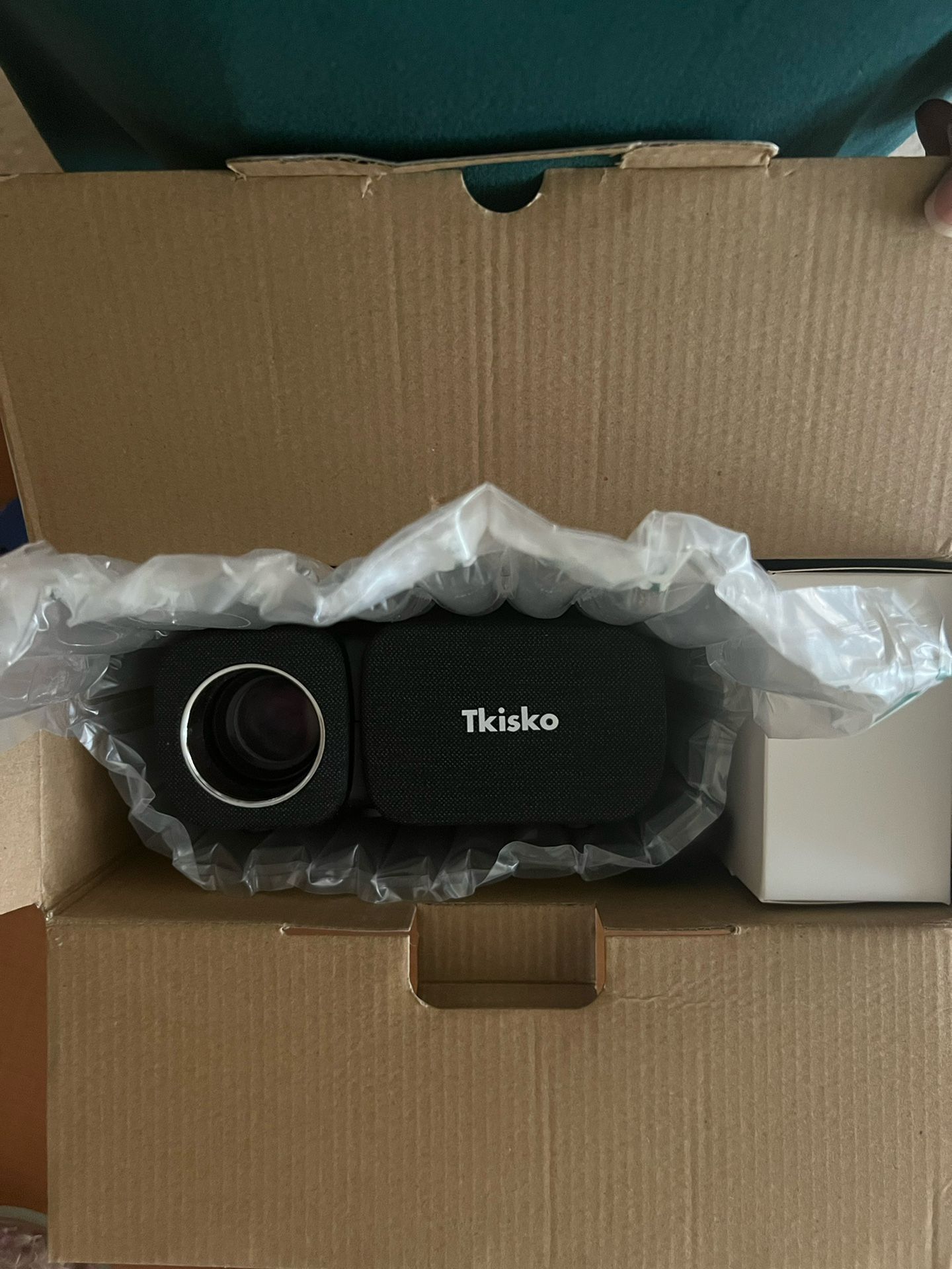 Tkisko Mini Projector Roku Switch