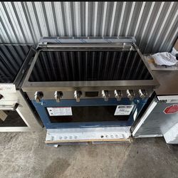 Frigidaire Professional 36” Induction Convection Range – Stainless Steel ✨ New Open Box – Store Warranty Included  Upgrade your kitchen with this 36-i