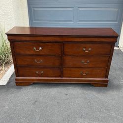6 Drawer Dresser