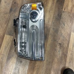 2012 Lincoln Navigator Driver Side Headlight 