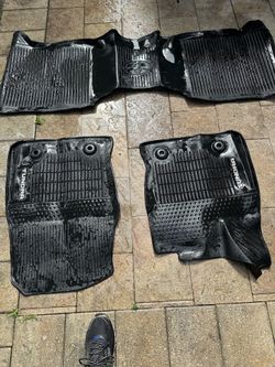 Tundra 2023 floor mats.