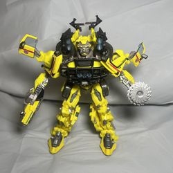 Hasbro Transformers Masterpiece Series MPM-11 AUTOBOT RATCHET, READ DESCRIPTION