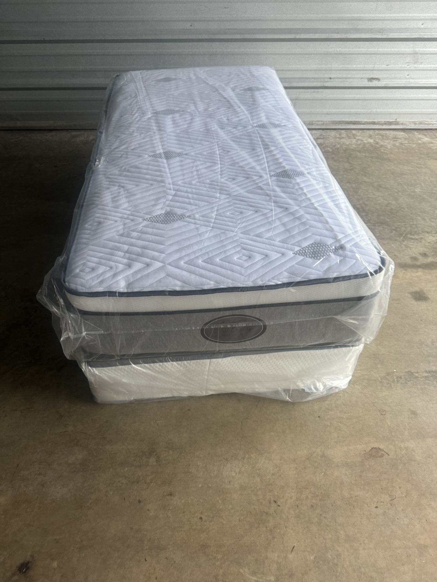 new beds on sale! all sizes! We do delivery same day🚚