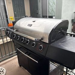 CHAR BROIL 6 BURNER GRILL