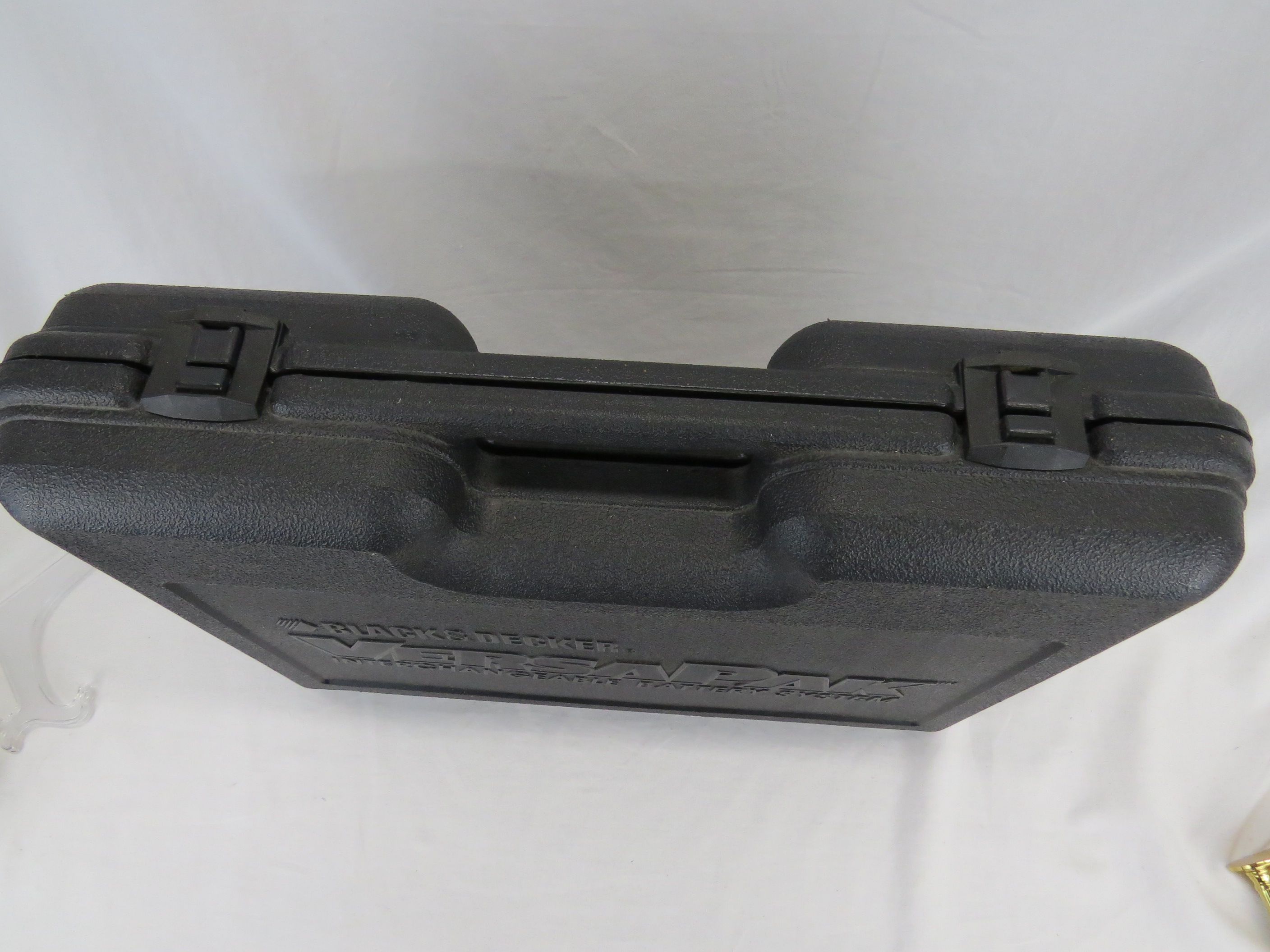 Black & Decker Versapak Battery 4-Tool Set in Case - Bunting Online Auctions