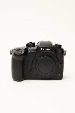 Panasonic Lumix GH5 V1
