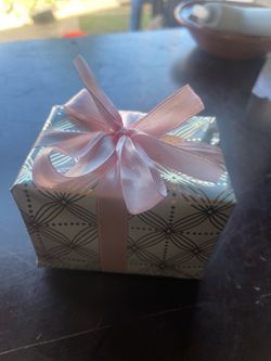 I offer gift wrapping services