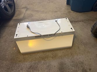 30” Broan Range Hood – White – Works Great