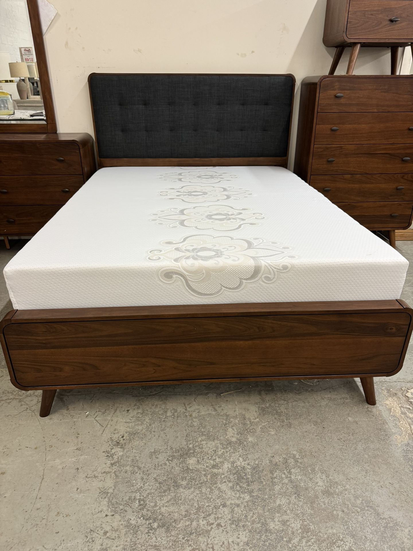 10 Inch Foam Mattress. Available In twin, Full, Queen. Read Description For Prices.