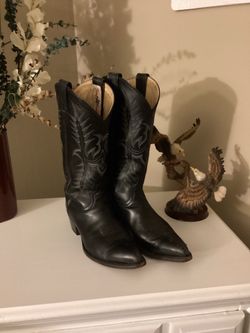 TONY LAMA - men’s cowboy boots, size 8