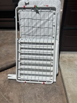 Crib Frame And Mattress 