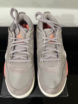 Air Jordan 4 women’s size 7 brand new