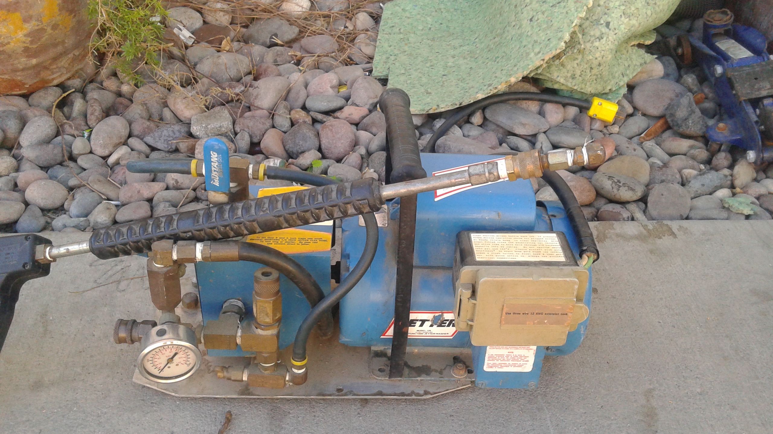 Mustang water jetter mnodel 12e