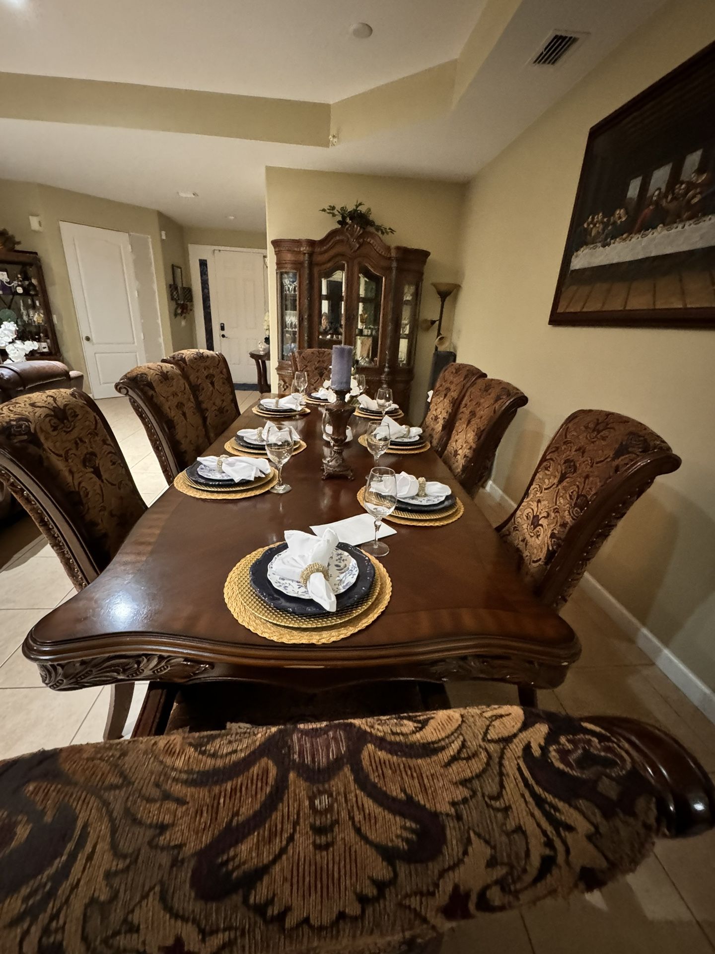 Dining table with 8 very comfortable chairs for sale