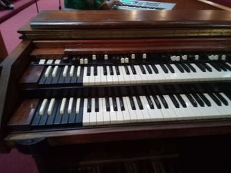 Hammond C-3 organ.