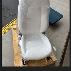 Tesla Model 3 & Y driver seat
